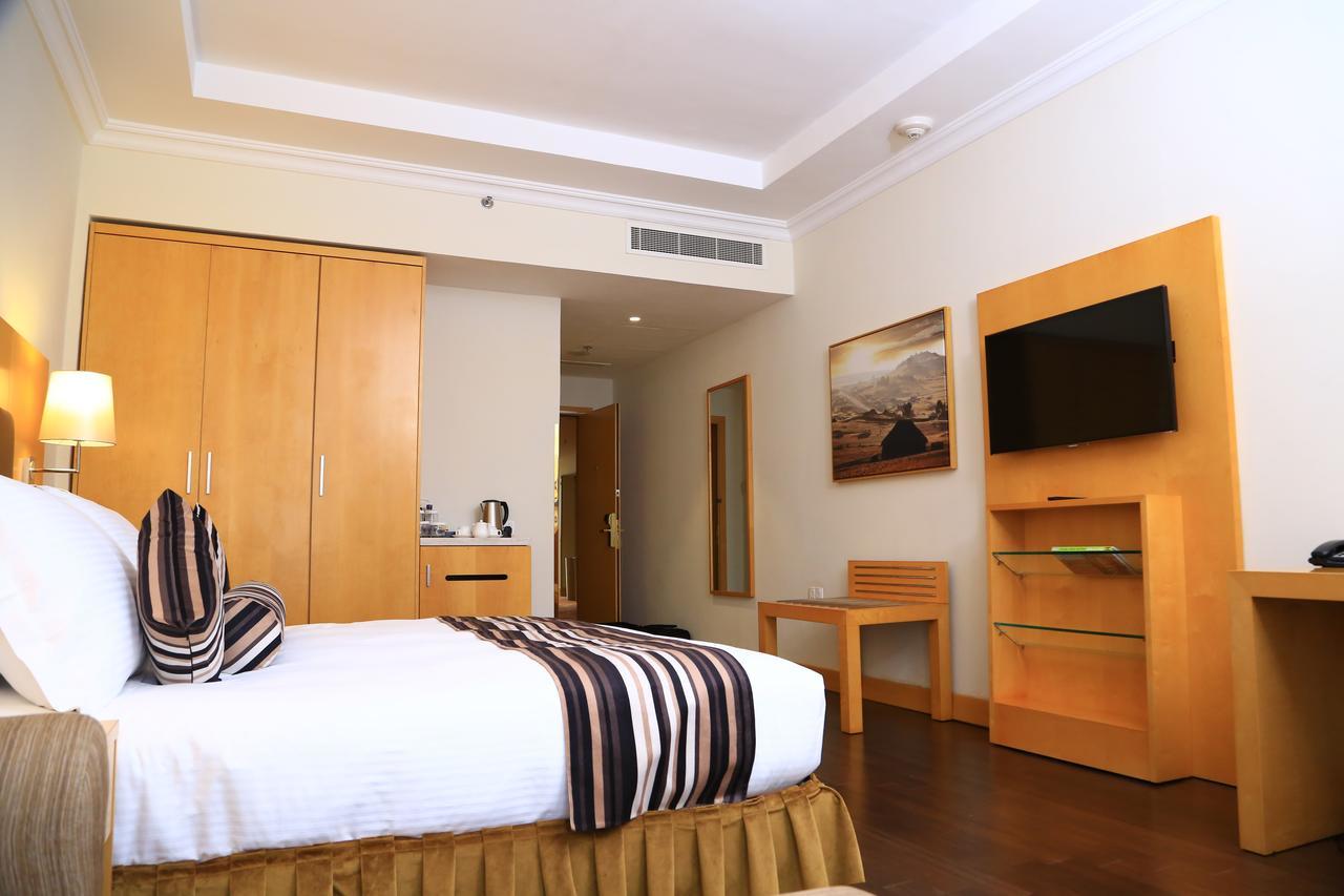 Готель Ramada Addis, Аддис-Абеба Екстер'єр фото